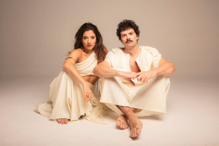 Duo Bemquerê lança versão acústica intimista para a faixa-título do álbum “Sua Voz É Casa”