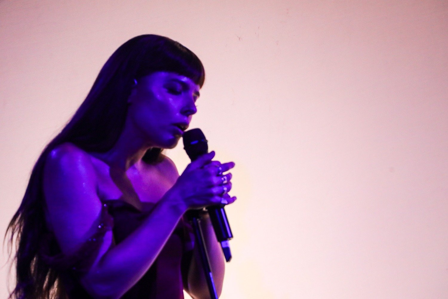 Julia Mestre apresenta evolução da turnê "Maravilhosamente Bem" em show magnético no Sesc Campinas Fim 0138 Tf6Zup2ovVjfJHnV