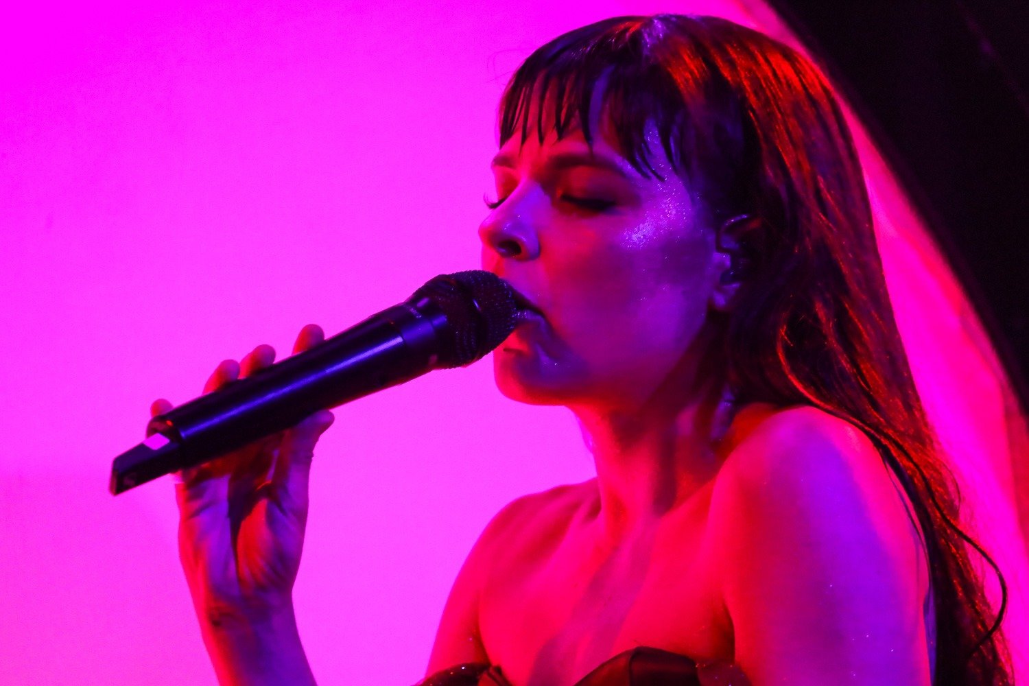 Julia Mestre apresenta evolução da turnê "Maravilhosamente Bem" em show magnético no Sesc Campinas Fim 0586 FLcMqLO8tHi4Cu9x