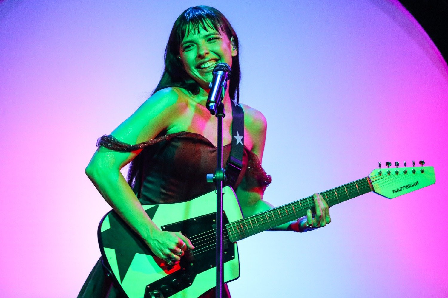 Julia Mestre apresenta evolução da turnê "Maravilhosamente Bem" em show magnético no Sesc Campinas Fim 0795 LUSprbYUKCMxSB74