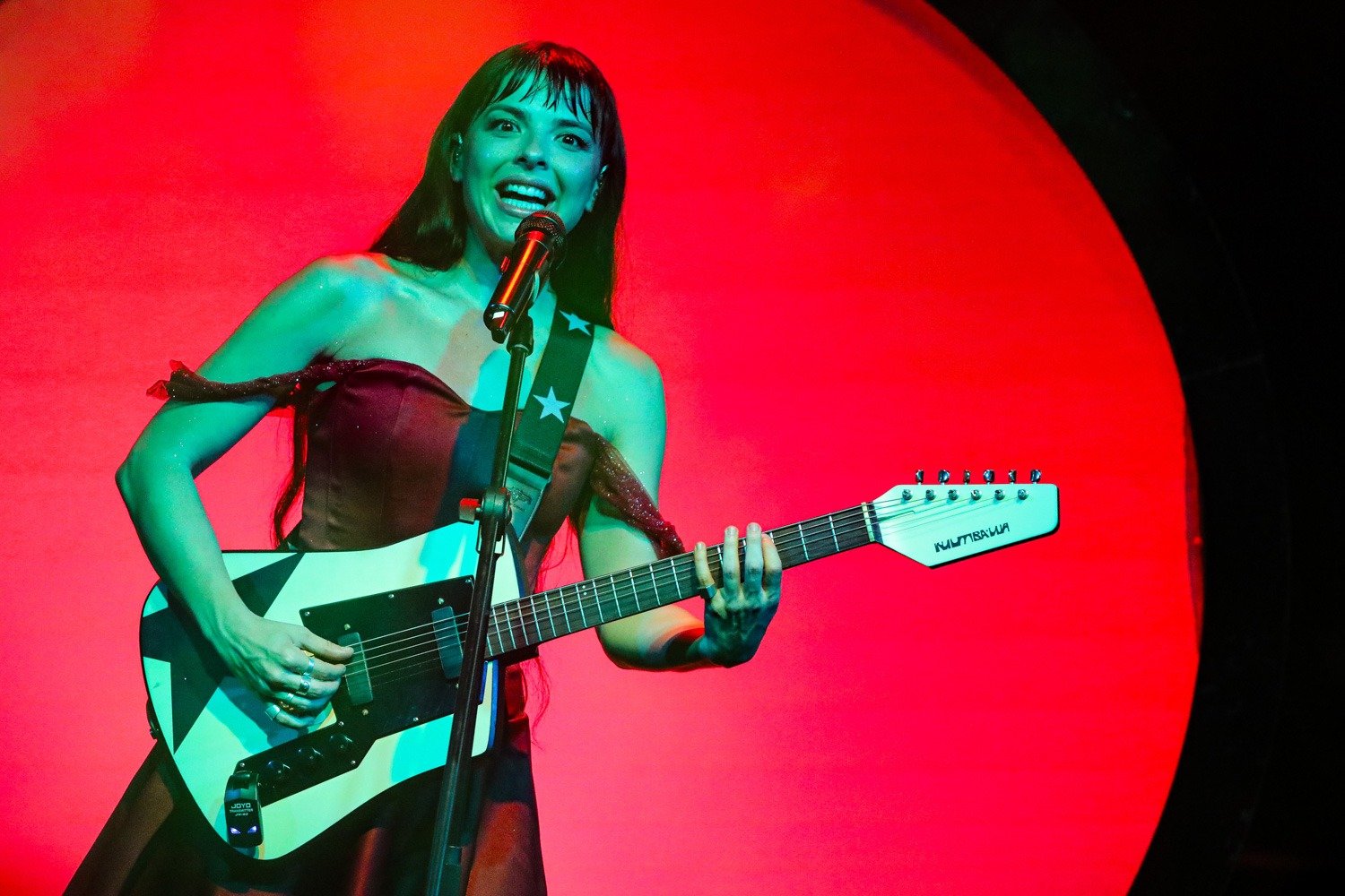 Julia Mestre apresenta evolução da turnê "Maravilhosamente Bem" em show magnético no Sesc Campinas Fim 0886 UEh4eVyrH5M4iUCJ