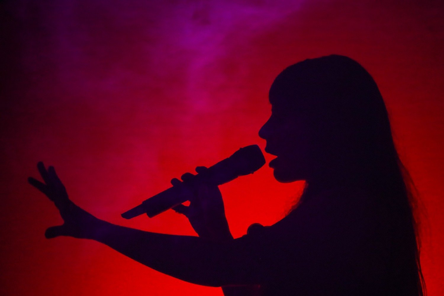 Julia Mestre apresenta evolução da turnê "Maravilhosamente Bem" em show magnético no Sesc Campinas Fim 1064 B8wrrMMMjt8S24hu