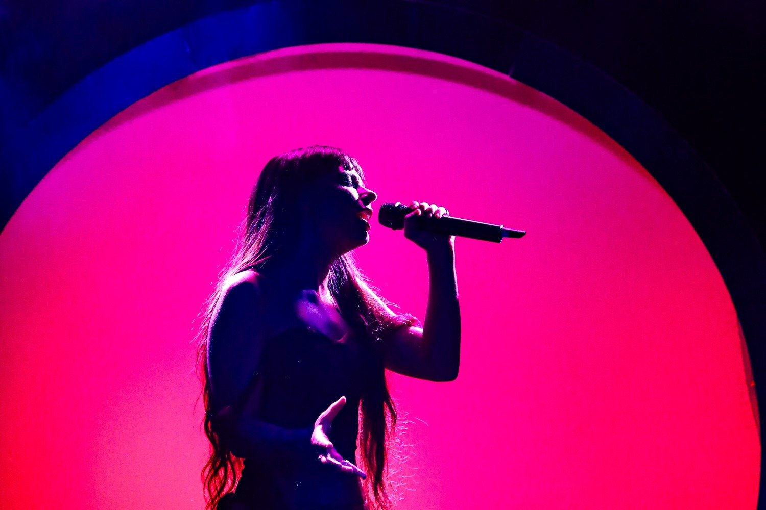 Julia Mestre apresenta evolução da turnê "Maravilhosamente Bem" em show magnético no Sesc Campinas Fim 1103 KbmS55fgkNZ5JJVm