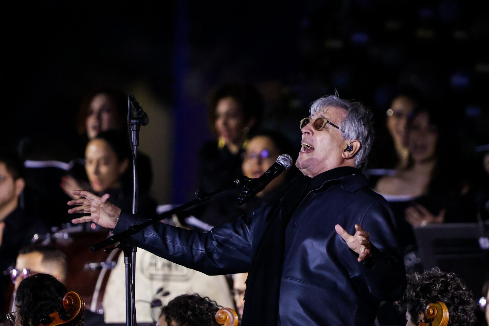 Ivan Lins celebra 80 anos com show afetivo e inéditas no Rio de Janeiro