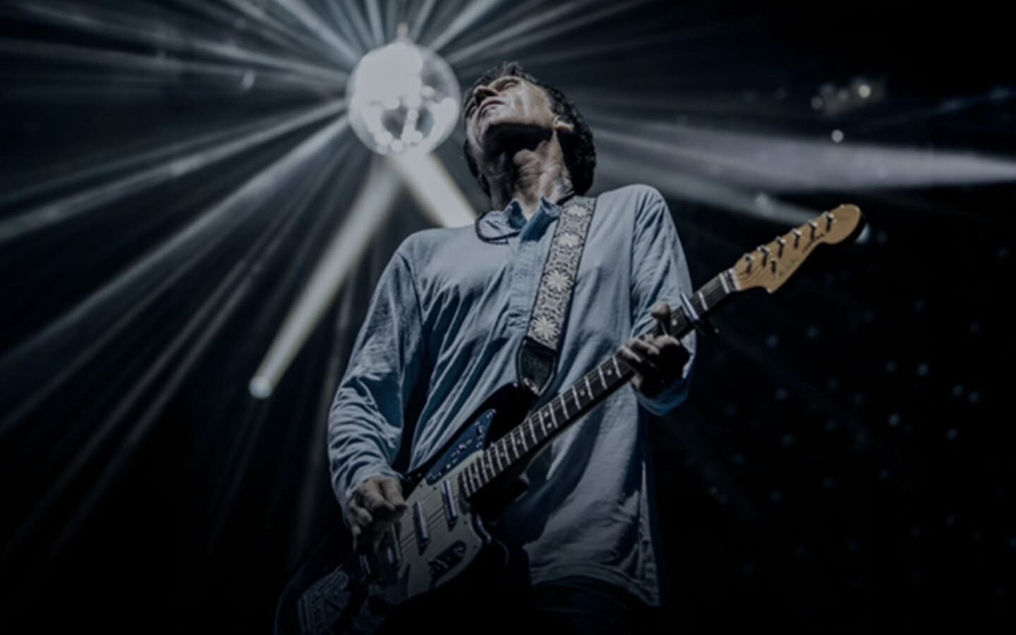 Johnny Marr confirma show único em São Paulo após 11 anos de ausência