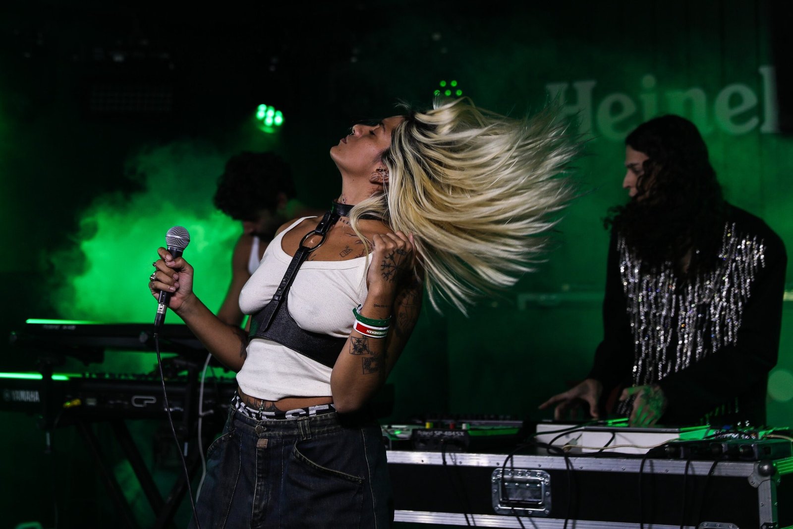 Foto da apresentação da banda Vera Fischer Era Clubber no Popload Festival 25