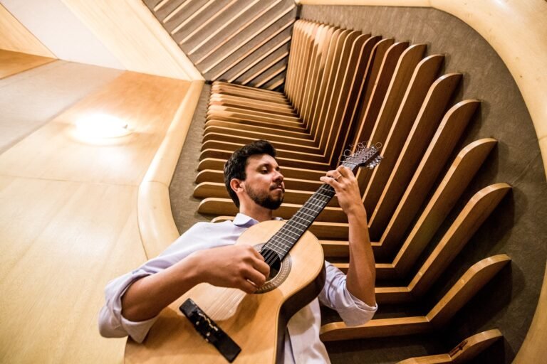 Do interior às experimentações urbanas: Mostra Violas Brasileiras leva temporada gratuita ao CCBB SP