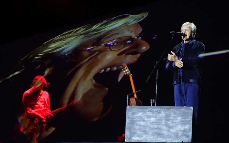 Caetano Veloso confirma show intimista em Curitiba no palco do recém-inaugurado Cine Lido