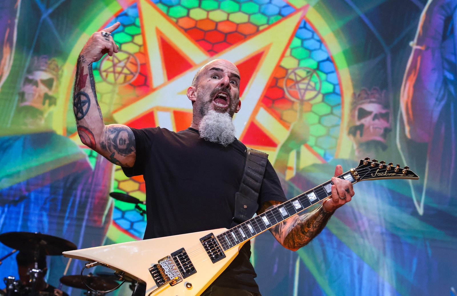 Lendas do thrash metal, Anthrax lança o avassalador clipe de “Everybody’s Got A Plan” e antecipa novo álbum após uma década